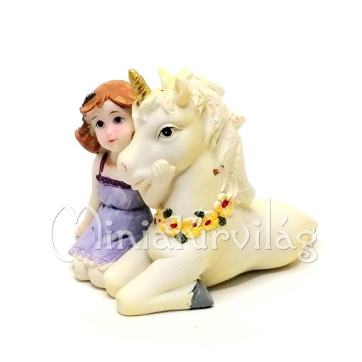 Tündér Unikornissal Figura