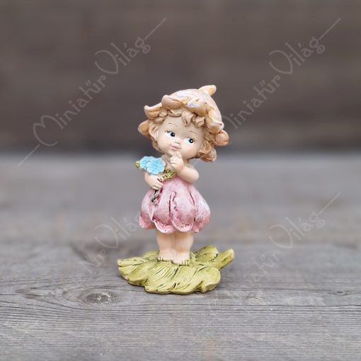 Kislány figura