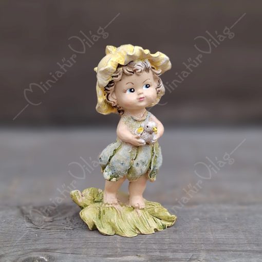 Kislány figura