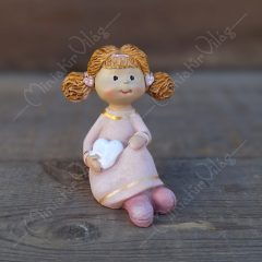 Kislány Szívvel Figura